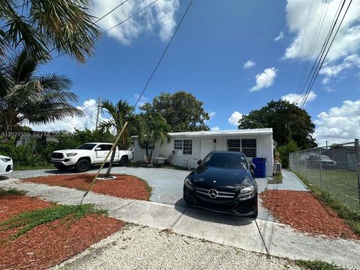 Villa in Dania Beach, Broward County