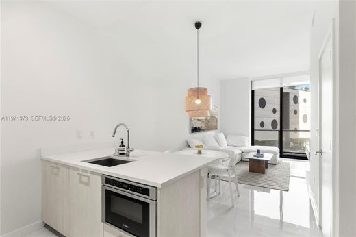 Residential complexes in Miami, Miami-Dade