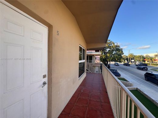 Residential complexes in North Miami, Miami-Dade