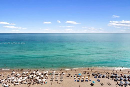Residential complexes in Hollywood, Broward County