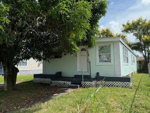 Villa in Pahokee, Palm Beach County