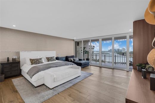 Kamienica w Miami, Miami-Dade County