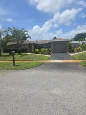 Villa in Lauderhill, Broward County