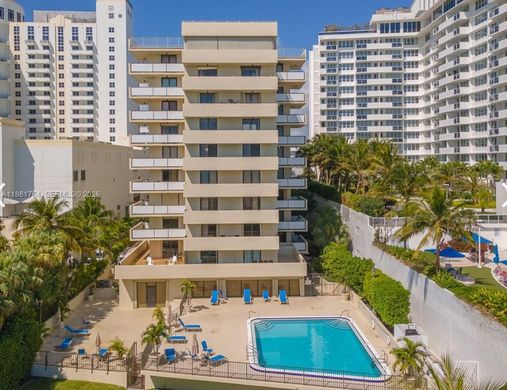Complesso residenziale a Miami Beach, Miami-Dade County