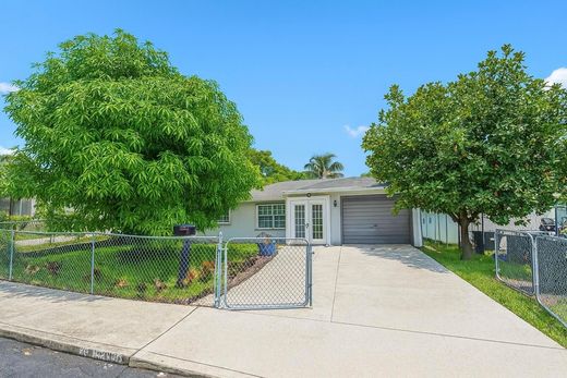 Villa Lake Worth, Palm Beach County