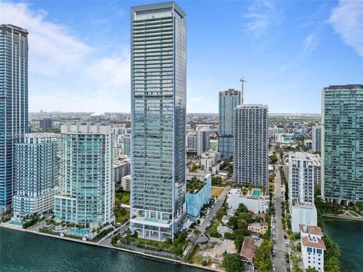 ‏בניין ב  מיאמי, Miami-Dade County