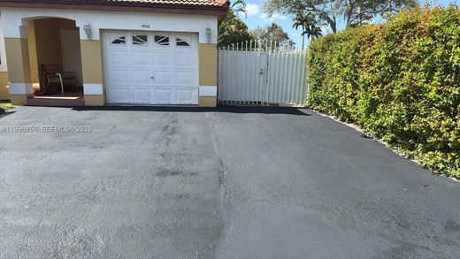 Villa in Hialeah, Miami-Dade