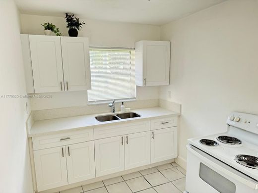 Complesso residenziale a Miami Shores, Miami-Dade County