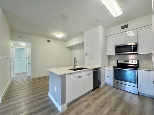 Doral, Miami-Dade Countyのアパートメント・コンプレックス