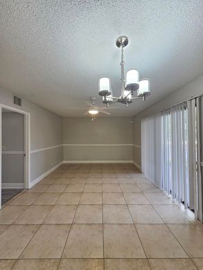 Residential complexes in West Palm Beach, Palm Beach