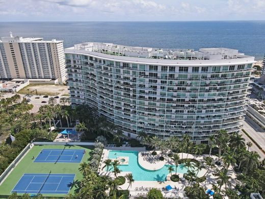 Residential complexes in Pompano Beach, Broward County