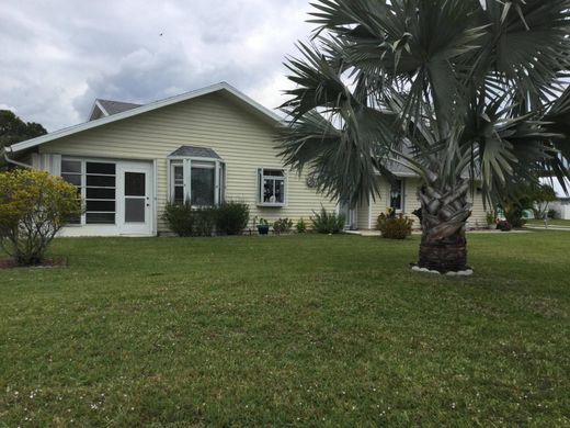 Villa in Stuart, Martin County