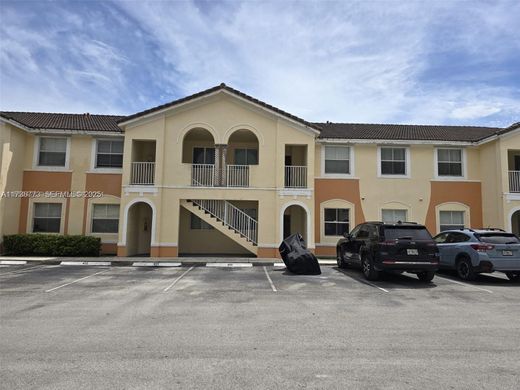 Residential complexes in Homestead, Miami-Dade
