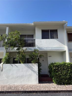 Townhouse - North Miami Beach, Miami-Dade County