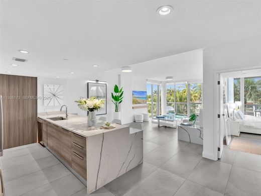 Kamienica w Bay Harbor Islands, Miami-Dade County