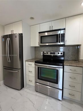 Kamienica w Miami, Miami-Dade County