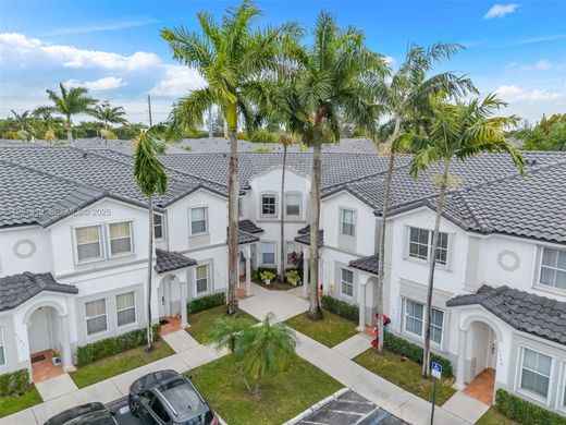 Townhouse - Doral, Miami-Dade County
