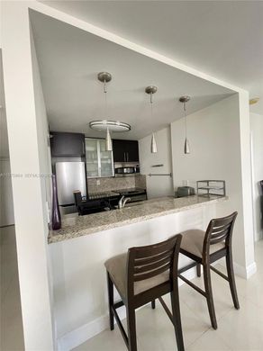 Residential complexes in Miami, Miami-Dade