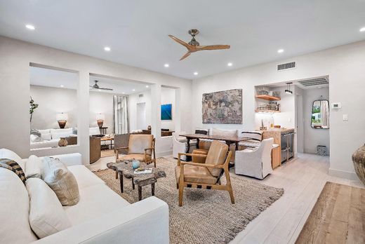 Residential complexes in Palm Beach, Florida