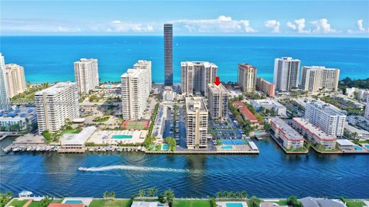 Komplex apartman Hallandale Beach, Broward County