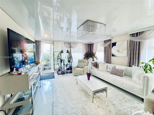 Residential complexes in Hallandale, Broward County