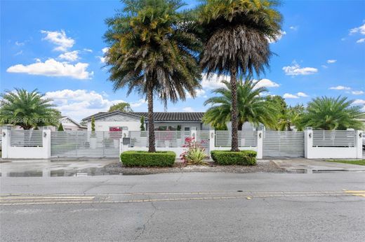 Villa - Miami, Miami-Dade County