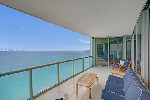 Residential complexes in Sunny Isles Beach, Miami-Dade
