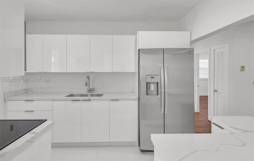 Residential complexes in Miami, Miami-Dade