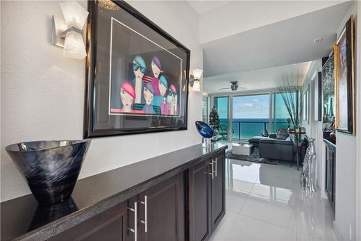 Residential complexes in Deerfield Beach, Broward County