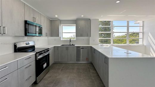 Komplex apartman Aventura, Miami-Dade County