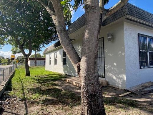 Villa en Miami Gardens, Miami-Dade County