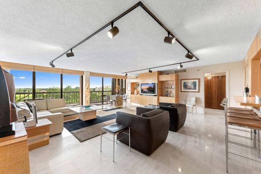 Residential complexes in West Palm Beach, Palm Beach