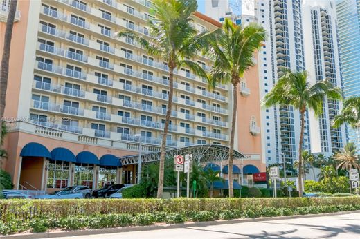 Residential complexes in Sunny Isles Beach, Miami-Dade