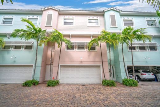 Townhouse in Pompano Beach, Broward County