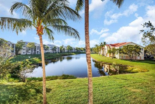 Residential complexes in West Palm Beach, Palm Beach