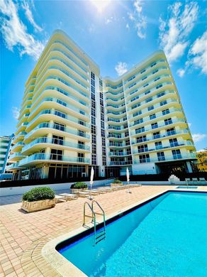 Residential complexes in Surfside, Miami-Dade