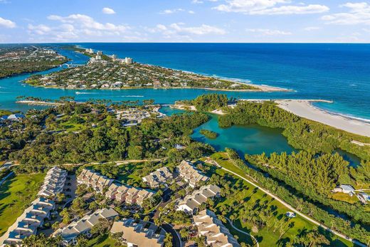 Townhouse in Jupiter, Palm Beach