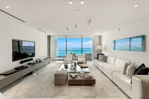 Residential complexes in Bal Harbour, Miami-Dade