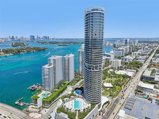 Residential complexes in Miami Beach, Miami-Dade