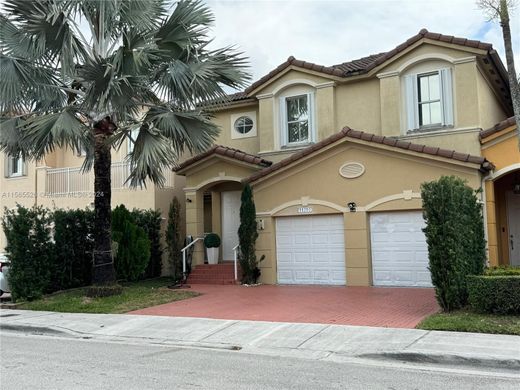 Townhouse in Medley, Miami-Dade