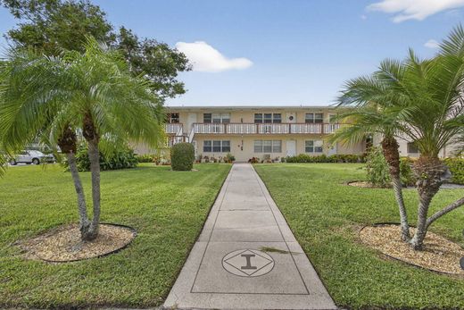 Residential complexes in West Palm Beach, Palm Beach