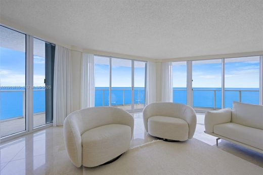 Complexes résidentiels à Sunny Isles Beach, Comté de Miami-Dade
