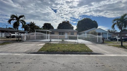 别墅  Hialeah, Miami-Dade County