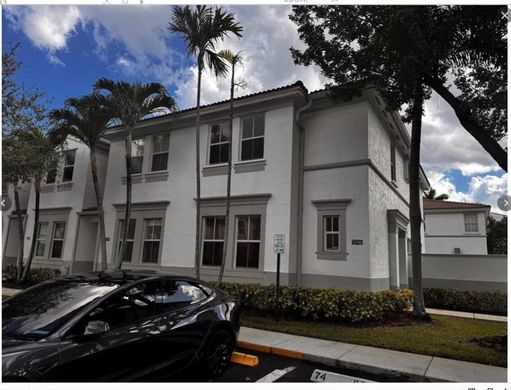 Townhouse in Miramar, Broward County
