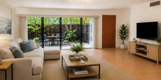 Residential complexes in Miami, Miami-Dade
