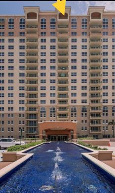 Residential complexes in Hallandale, Broward County