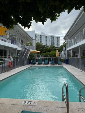 Miami Beach, Miami-Dade Countyのアパートメント・コンプレックス