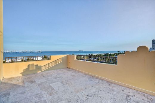 Residential complexes in Miami Beach, Miami-Dade