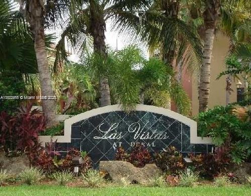 Residential complexes in Doral, Miami-Dade