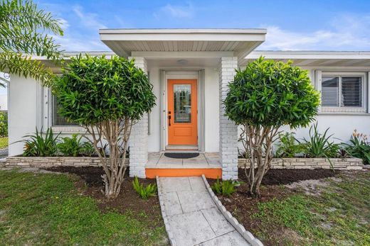 Villa Lake Worth, Palm Beach County